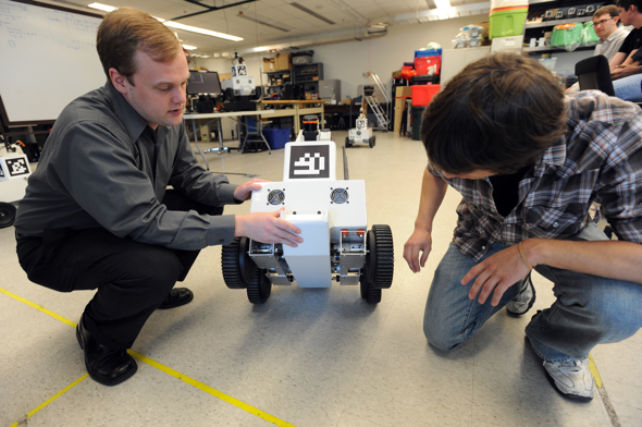 100610_UM_ROBOTICS_TEAM_1_L.jpg