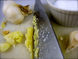 lampmanmincinggarlic.jpg