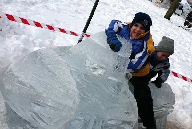 Mayrend-IceFest2009_Sculpture.jpg