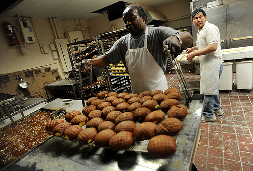 021510-News-Paczki-MRM-Dom-Bakeries.jpg