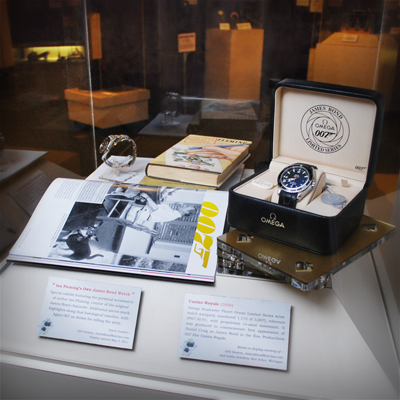deaton-omega-casino-royale-seamaster-planet-ocean-lewis-jewelers-display-4_700b_0400.jpg