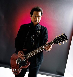 Alejandro-Escovedo-Mick-Rock.jpg