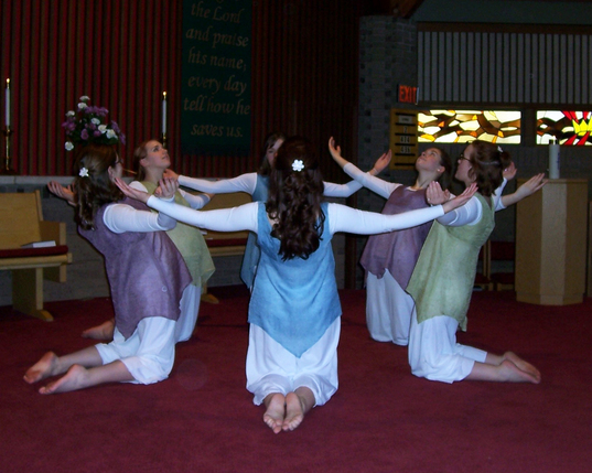 082709_churchdancers2.jpg