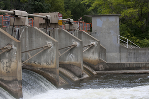 dam1.jpg