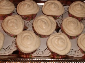 Bilyeu Applesauce Cupcakes.JPG