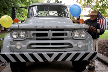100409_TRUCKS2.JPG