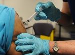 Thumbnail image for 102709_FLU_CLINIC_9.jpg