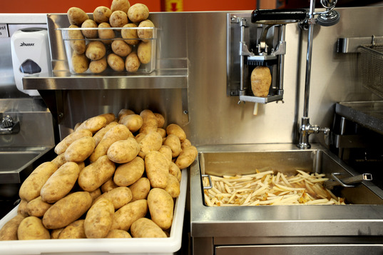 Great-Plains-Burger-Co-Potatoes.JPG