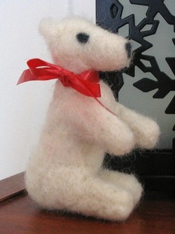 Thumbnail image for Mayrend-wool_felted_bear.jpg