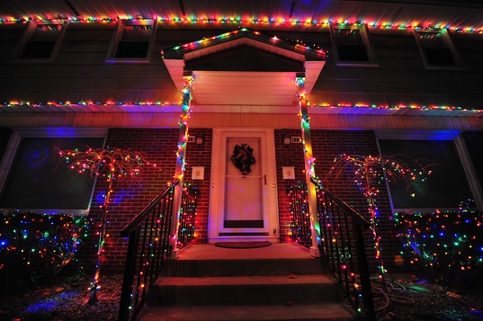 Doreen-Burns-Seventh-Street-Home-Holiday.jpg