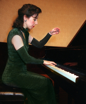 Angela-Hewitt-11-by-Karen-Robinson.jpg