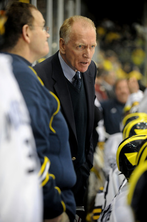 012210-AJC-hockey-Michigan-vs-Ferris-State-11.JPG