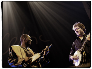 Bela-Fleck-and-Bassekou-Kouyate.jpg