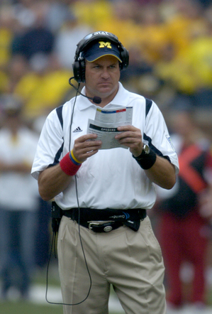 RICH-RODRIGUEZ-SIDELINE.jpg