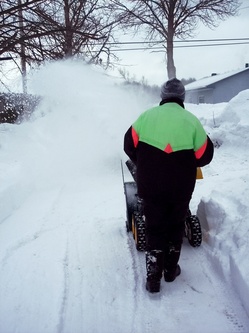 snowblowing.jpg