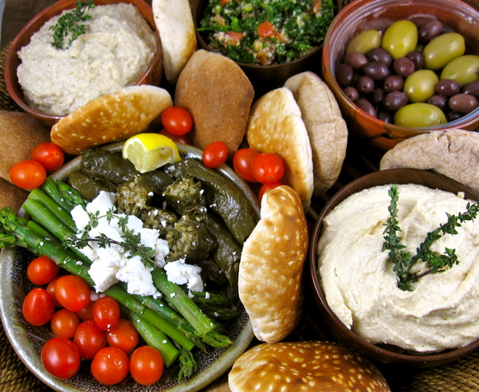 lampmanmediterraneanappetizerplatter.JPG