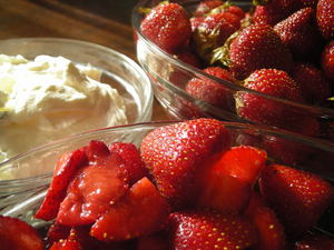 Borden - Strawberries and cream