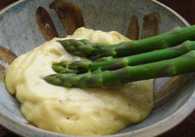 Borden - mayo with asparagus