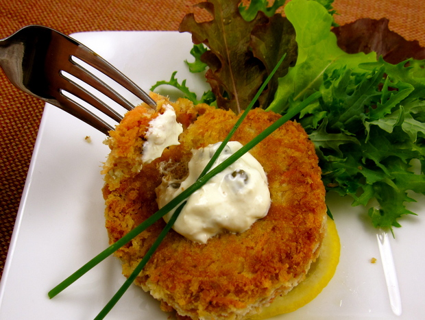 crispysalmoncakes.JPG