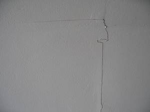 crack-in-drywall