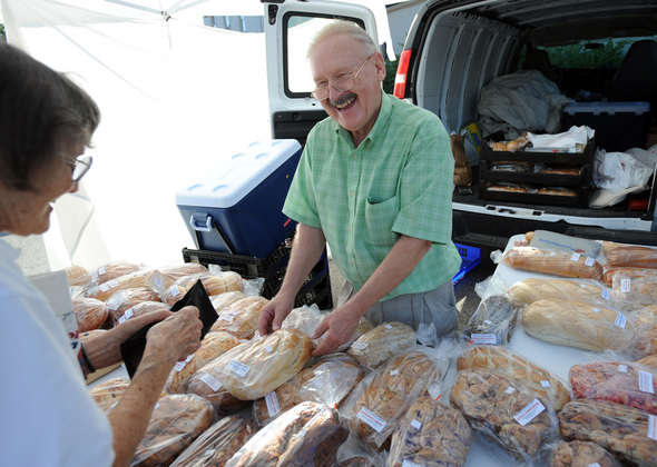 071810_SALINE-farmers3.jpg