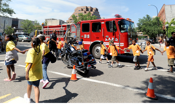 073010-AJC-Gas-Main-Leak-01.JPG