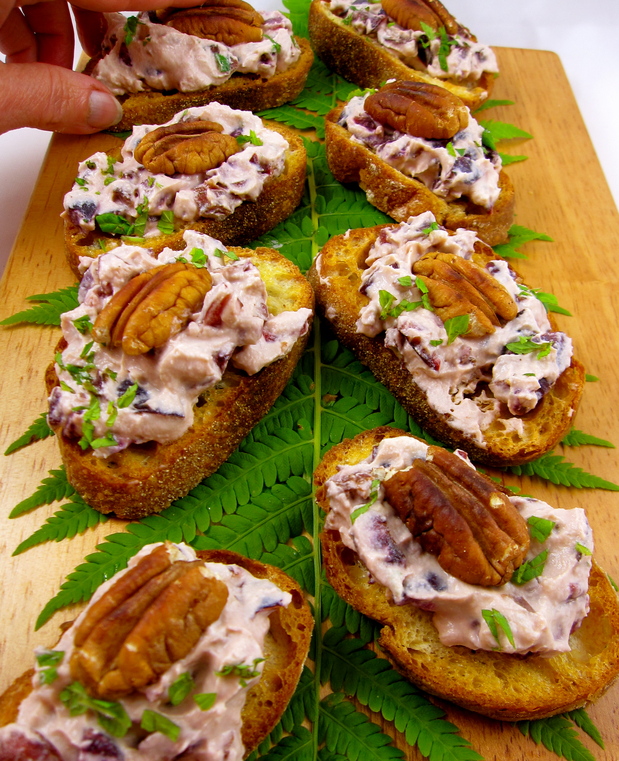 lampmangoatcheesefreshcherrycrostini.jpg
