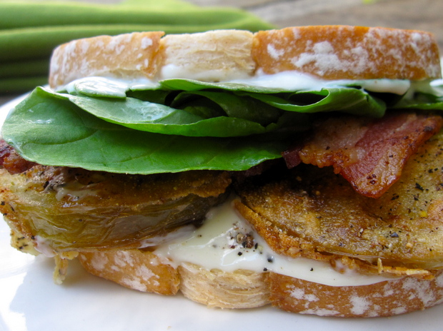 lampmanfriedgreentomatosandwich.JPG