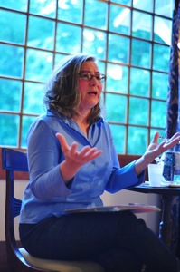 Lou_Glorie_July_2010_debate_3.jpg