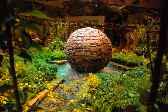Cullenwaterfeature.JPG