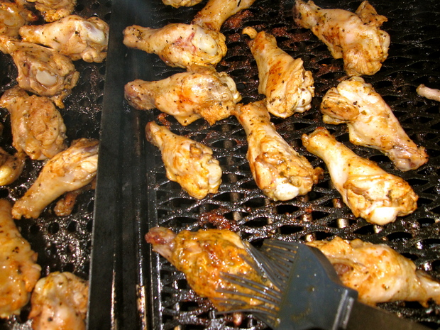 lampmantangychickenwings.JPG