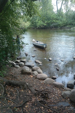 canoe.jpg