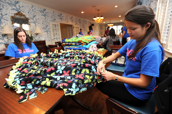 Greek-Service-Day-University-Michigan-Oct2010-Craft-Crawl.JPG