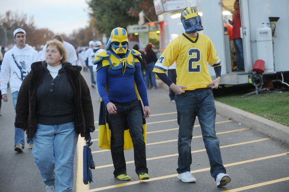 MICHIGAN-FANS-AT-PSU.jpg