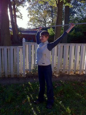 Glidden-Raking-ChestStretch2.jpg