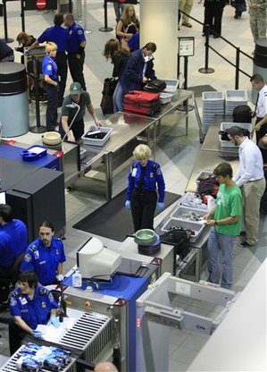 airport-line-security.jpg