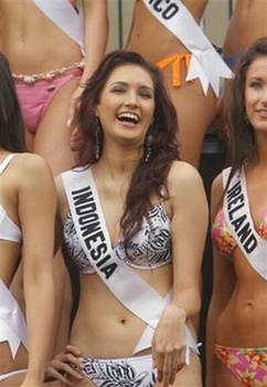 Indonesia on Miss Indonesia Universe 2006 Miss Universe 2006 Nadine Chandrawinata