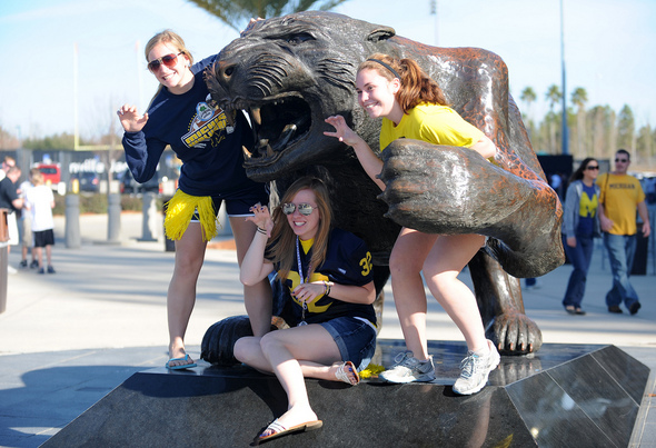 GATOR-BOWL-FANS.jpg