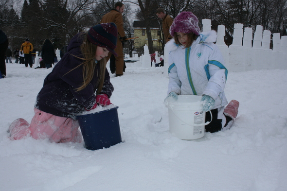 Skylar_Heldt_Baily_Heldt_Saline_Winterfest_1-29-11.JPG