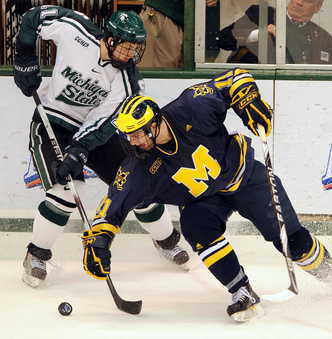 KevinLynch_UMhockey.jpg