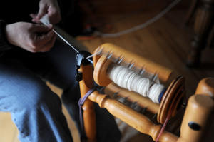 Sue_Schalk_alpaca_spinning_wool.jpg