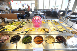 032411-zeeb-road-big-boy-salad-bar.jpg