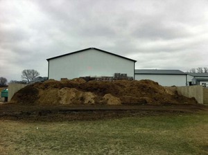 Lundberg-Albion-March-2011-Manure