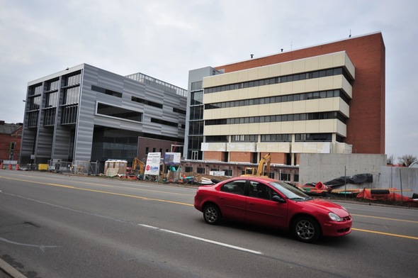 Ann_Arbor_city_hall_police-courts_building_April_2011_1.jpg