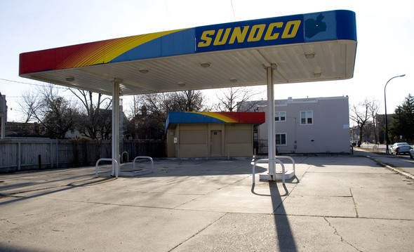 Washington_Street_Sunoco_Station.jpg