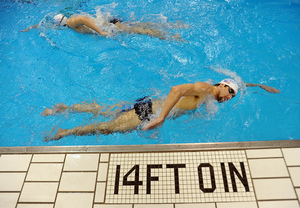 micheal-phelps-pool.jpg