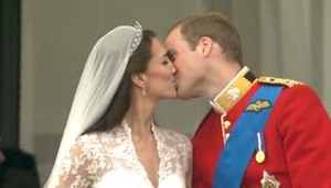 william-and-kate-kiss.jpg
