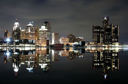 Detroit_skyline_Motor_City_Renaissance_Center.jpg