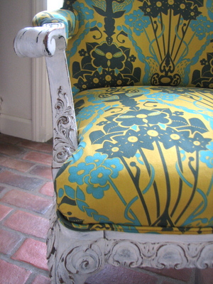 Threeboys-queen-anne-style-chair-detail