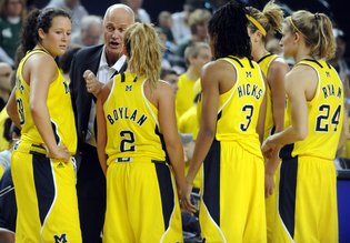 MICHIGAN-WOMEN'S-BASKETBALL.JPG